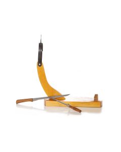 Gondola-Styled Ham Holder